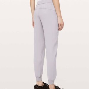 NWT Lululemon On the Fly Woven Jogger *limited edition* rare grey/silver colour